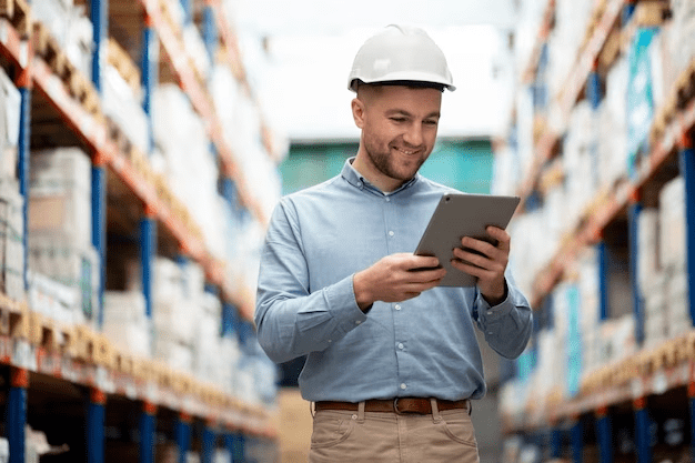 Inventory Management Software vs. Manual Systems: A Cost-Benefit Analysis